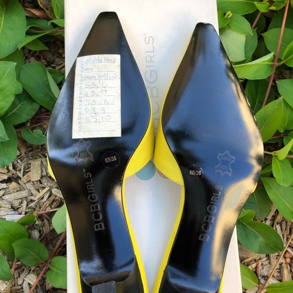 NWT BCBG Yellow Mule - Picture 5 of 5